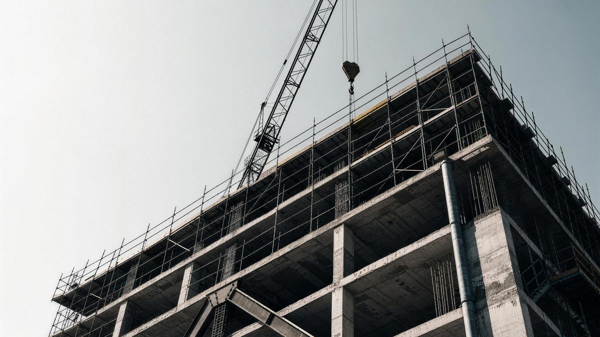Completed curtain wall to the north block